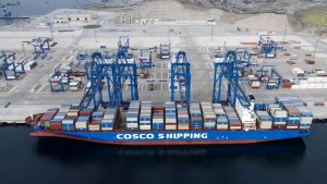 Китай казва, че икономическите и търговски връзки с Венецуела остават непроменени