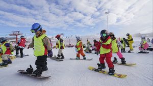 Китайски туризъм: студените места са горещи билети, тъй като южните жители се отправят на север, за да карат ски