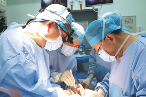 Животоспасяваща операция дава втори шанс на дете