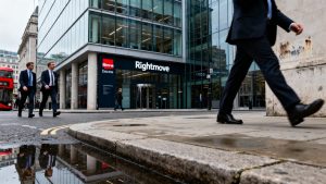 Rightmove retains FTSE 100 position amid share price decline